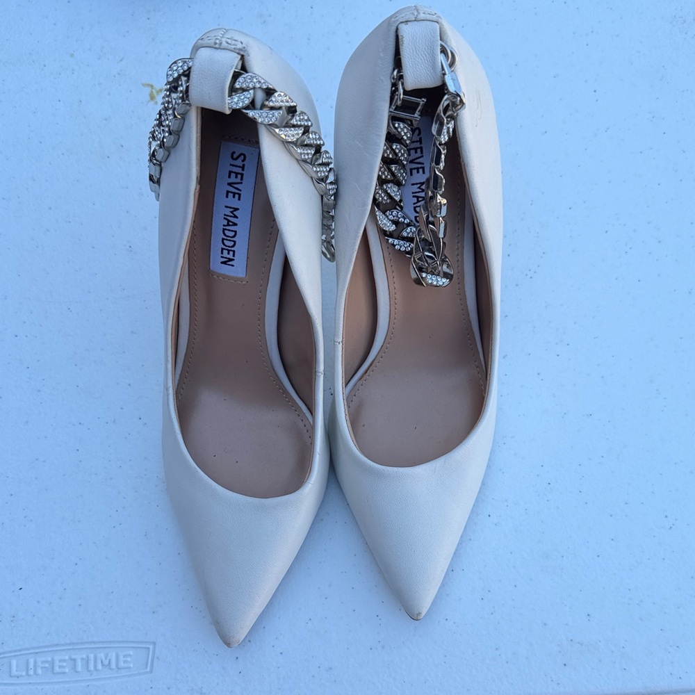 Steve Madden Cream Heels with Chain Accent - Picture 3 of 5